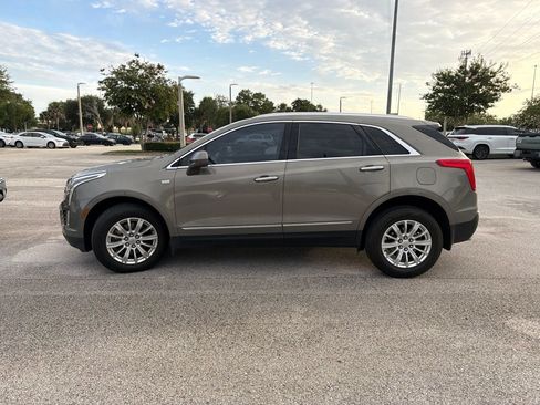 Used 2019 Cadillac XT5 FWD image 2