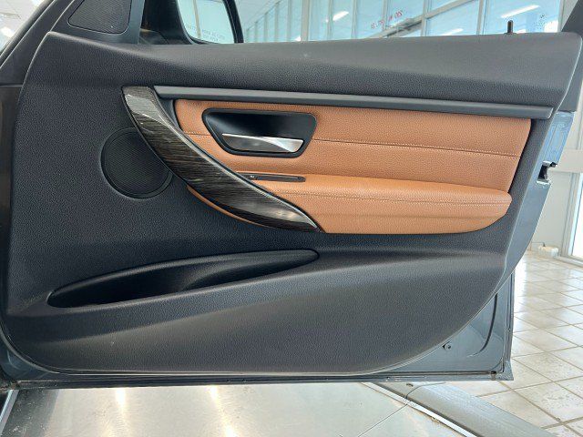 Used 2013 BMW 328i Sedan RWD image 16