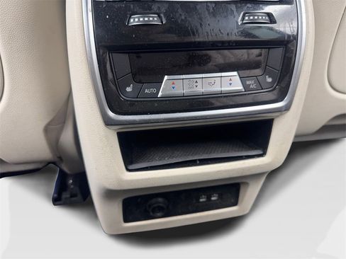 Used 2022 BMW X7 xDrive40i w/ M Sport Package image 78