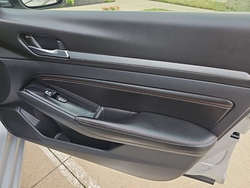 Used 2023 Nissan Altima 2.5 SR w/ SR Premium Package AWD/4WD image 30