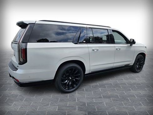 Certified 2023 Cadillac Escalade ESV Sport Platinum w/ LPO, ONYX Package image 5