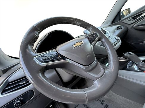 Used 2018 Chevrolet Malibu LT w/ Driver Confidence Package image 9