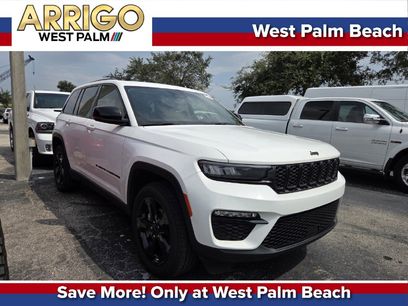 Used 2023 Jeep Grand Cherokee Limited w/ Black Appearance Package