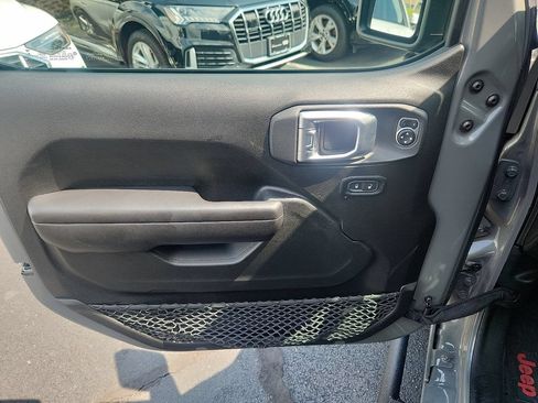 Used 2021 Jeep Wrangler Unlimited Sport AWD/4WD image 17