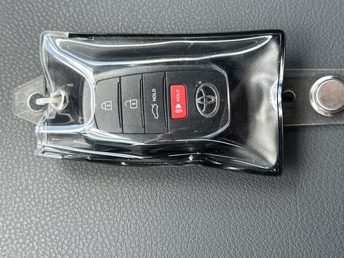Used 2025 Toyota Camry SE FWD image 35