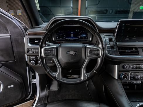Used 2023 Chevrolet Suburban Z71 AWD/4WD image 19