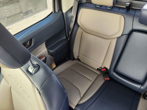New 2026 Ford Maverick Lariat image 13