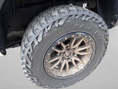Used 2016 Toyota Tacoma TRD Off-Road AWD/4WD image 7