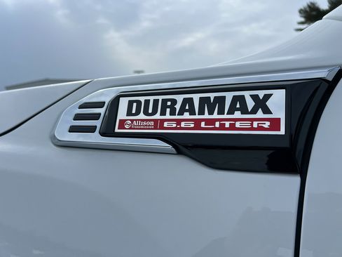 Used 2024 GMC Sierra 3500 Pro image 2