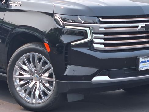 Certified 2023 Chevrolet Tahoe High Country w/ Premium Package AWD/4WD image 3
