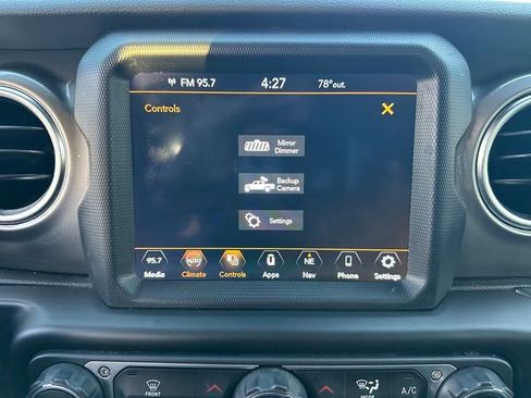 Used 2020 Jeep Gladiator Overland image 24