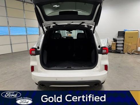 Certified 2023 Ford Escape ST-Line Select w/ Tech Pack #2 image 7