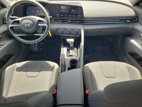 New 2026 Hyundai Elantra SE image 12