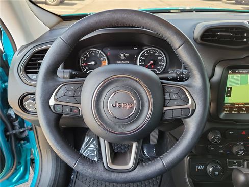Used 2022 Jeep Renegade Latitude w/ Convenience Group AWD/4WD image 22