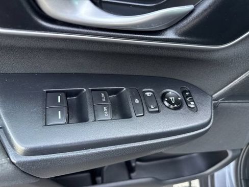 Used 2018 Honda CR-V Touring image 22