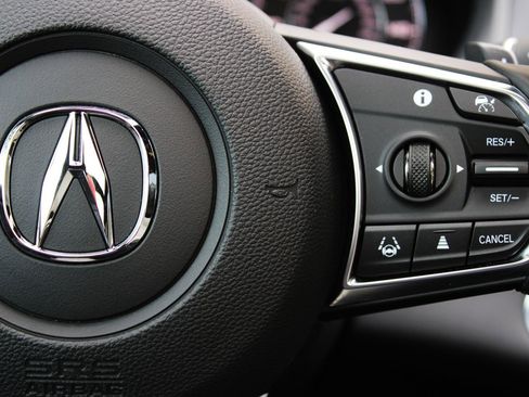 Used 2025 Acura RDX SH-AWD image 39