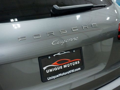 Used 2016 Porsche Cayenne image 9