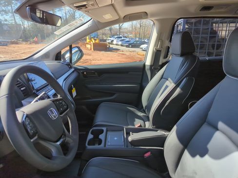 New 2026 Honda Odyssey Touring image 18
