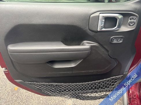 Used 2022 Jeep Wrangler Willys image 21