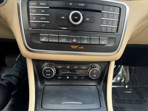 Used 2017 Mercedes-Benz GLA 250 image 25