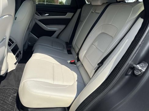New 2025 Jaguar F-PACE R-Dynamic S image 7