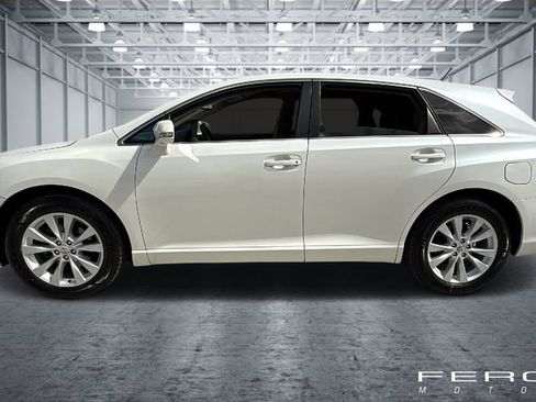 Used 2013 Toyota Venza LE FWD image 2
