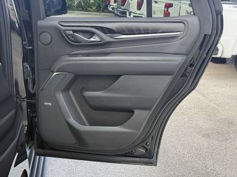 Used 2022 GMC Yukon Denali w/ Denali Premium Package RWD image 36