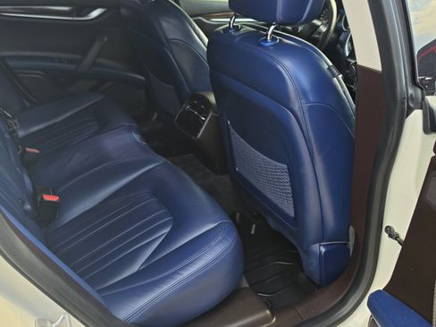 Used 2017 Maserati Ghibli w/ Blu, Zegna Edition Upholstery RWD image 29