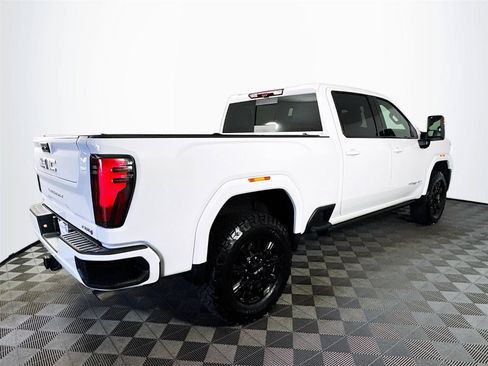 Used 2024 GMC Sierra 2500 AT4 w/ AT4 Premium Plus Package AWD/4WD image 5