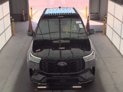 Used 2025 Ford Explorer ST-Line w/ Premium Package RWD image 3