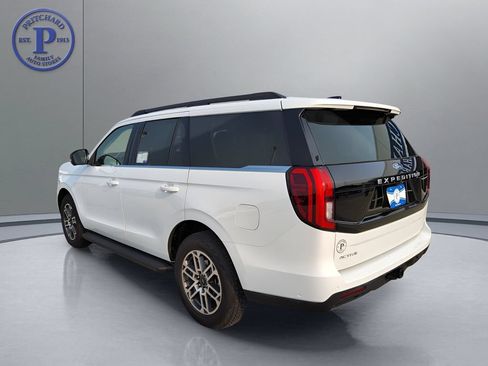 Used 2025 Ford Expedition Active AWD/4WD image 5