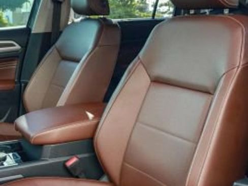 Used 2023 Volkswagen Atlas SE w/ Black Wheel Package image 14