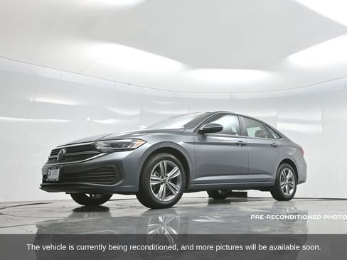 Used 2022 Volkswagen Jetta SE image 57