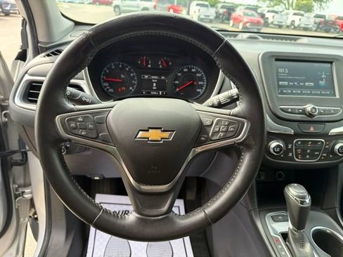 Used 2018 Chevrolet Equinox LT AWD/4WD image 15