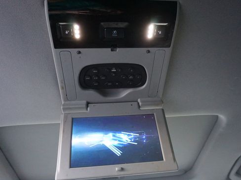 Used 2017 Cadillac Escalade Premium Luxury image 22