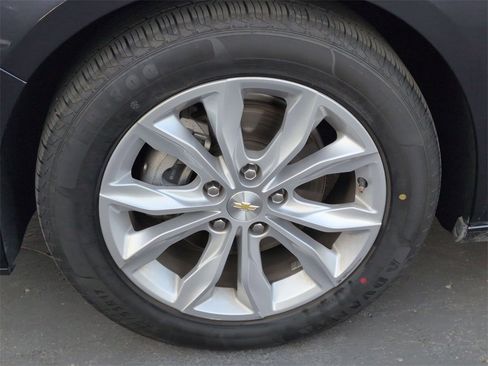 Used 2023 Chevrolet Malibu LT image 11