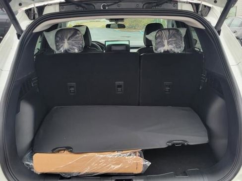 New 2026 Ford Escape SE w/ Class II Trailer Tow Package image 12