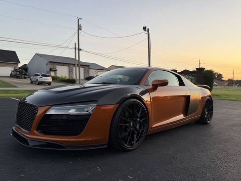 Used 2014 Audi R8 V8 w/ Ceramic Brake Package AWD/4WD image 1
