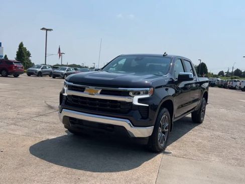 Used 2023 Chevrolet Silverado 1500 LT AWD/4WD image 4