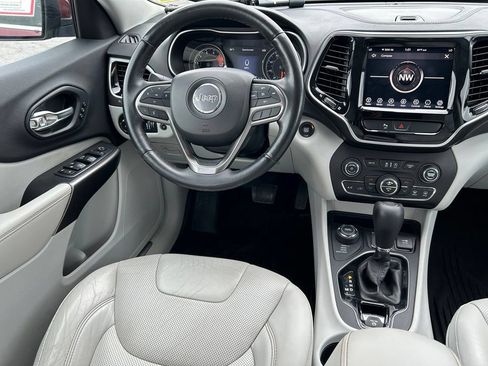Used 2019 Jeep Cherokee Limited AWD/4WD image 10