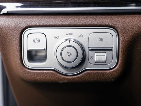 Certified 2026 Mercedes-Benz GLS 450 4MATIC image 10