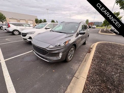 Used 2022 Ford Escape SEL AWD/4WD image 3