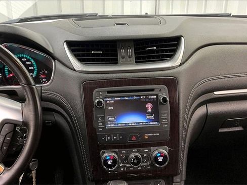 Used 2015 Chevrolet Traverse LT image 6