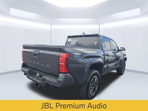Used 2025 Toyota Tacoma TRD Sport AWD/4WD image 2