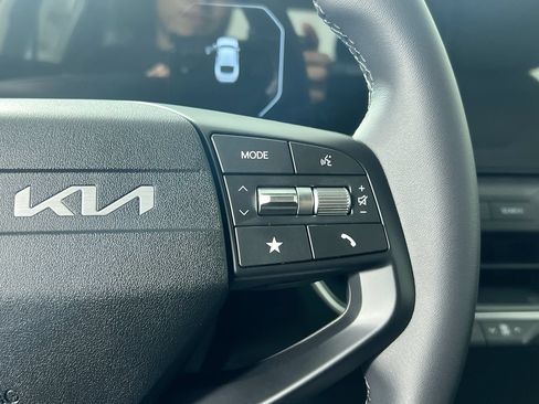 Certified 2025 Kia K4 EX FWD image 19