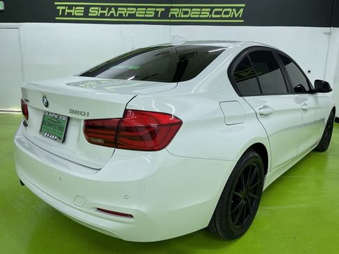 Used 2017 BMW 320i xDrive xDrive image 10