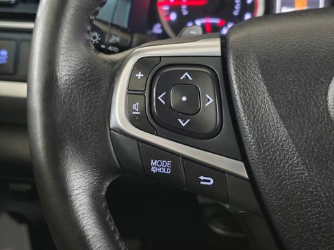 Used 2015 Toyota Camry SE FWD image 30