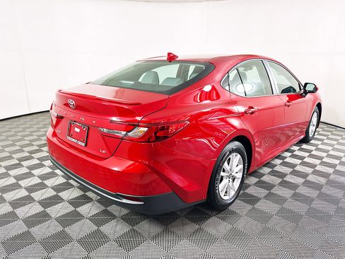 Used 2026 Toyota Camry LE w/ Convenience Package image 3