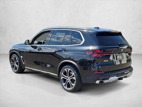 Certified 2024 BMW X5 xDrive40i w/ Premium Package AWD/4WD image 8