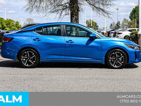 Used 2024 Nissan Sentra SV image 11